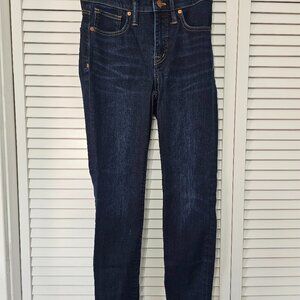 Madewell Curvy High-Rise Skinny Jeans in a Classic Dark Wash